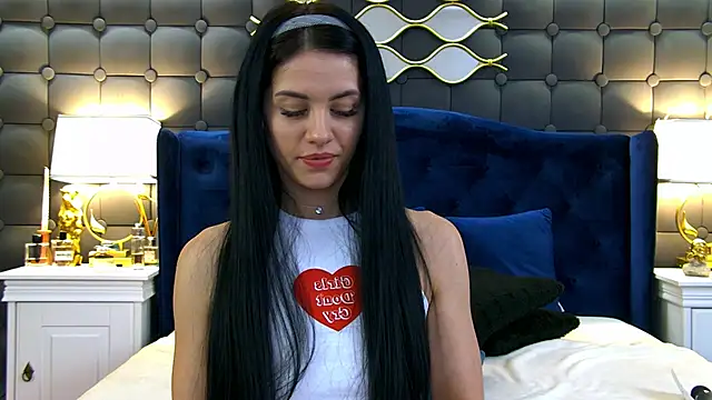 Snapshot of LeyaCass chatting on 20, 2, 2025 LeyaCass online show from 20, 2, 2025