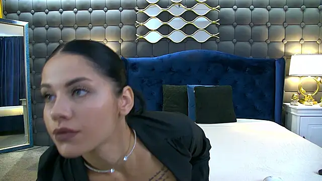 Snapshot of LeyaCass chatting on 17, 9, 2025 LeyaCass online show from 17, 9, 2025