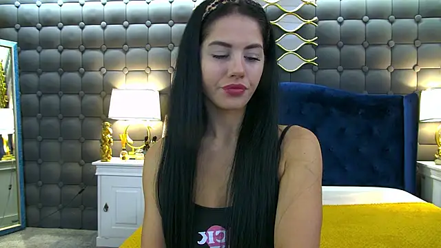 Snapshot of LeyaCass chatting on 26, 10, 2025 LeyaCass online show from 26, 10, 2025