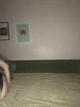 Snapshot of EdnaBradley chatting on 21, 12, 2025 EdnaBradley online show from 21, 12, 2025