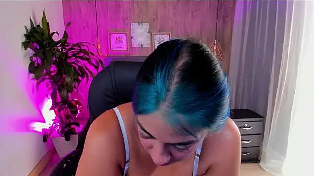 Xisu  online show from 12, 12, 2024