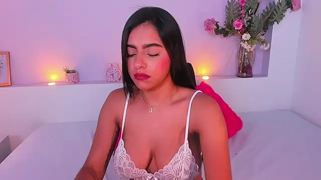 Snapshot of AmyBarton02 chatting on 13, 12, 2024 AmyBarton02 online show from 13, 12, 2024