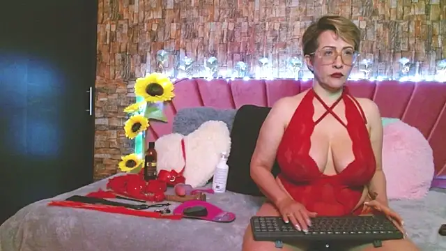 Snapshot of Isabelle_Lov18 chatting on 21, 12, 2024 Isabelle Lov18 online show from 21, 12, 2024