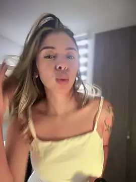 Snapshot of AmmyCollinsW chatting on 8, 3, 2025 AmmyCollinsW online show from 8, 3, 2025