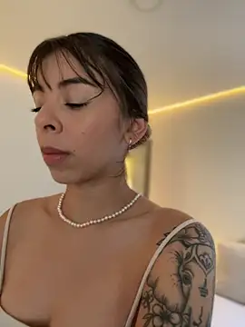 Snapshot of AmmyCollinsW chatting on 27, 11, 2025 AmmyCollinsW online show from 27, 11, 2025