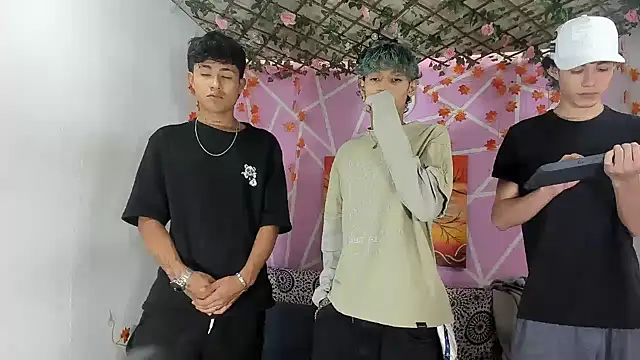 Snapshot of Fresahot2005 chatting on 28, 11, 2025 Fresahot2005 online show from 28, 11, 2025