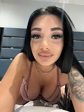 amirahylerr online show from 21, 1, 2025