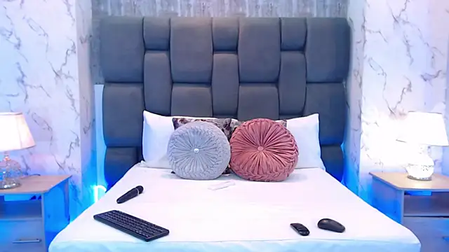 Snapshot of SophieWolkman chatting on 29, 10, 2025 SophieWolkman online show from 29, 10, 2025