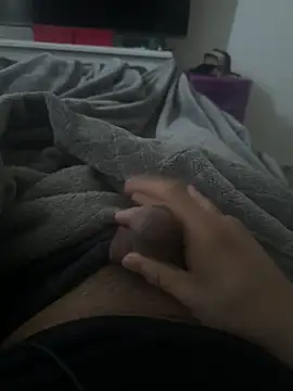 alanrguzoso012 online show from 6, 3, 2026