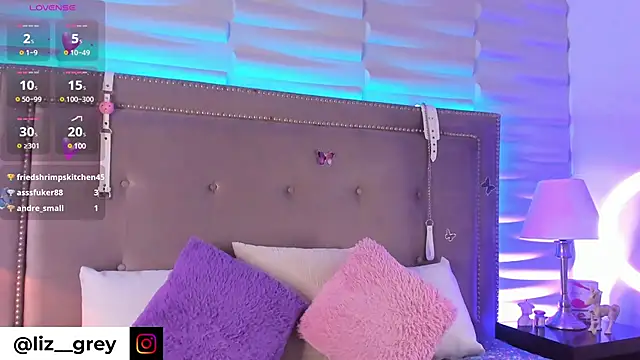 Liz grey  online show from 13, 3, 2025