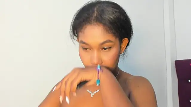 Snapshot of AlisonJaimes chatting on 5, 1, 2026 AlisonJaimes online show from 5, 1, 2026