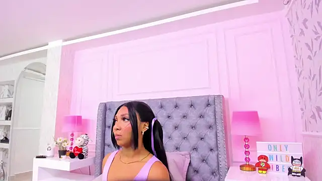 HaileeRoberts online show from 4, 3, 2025