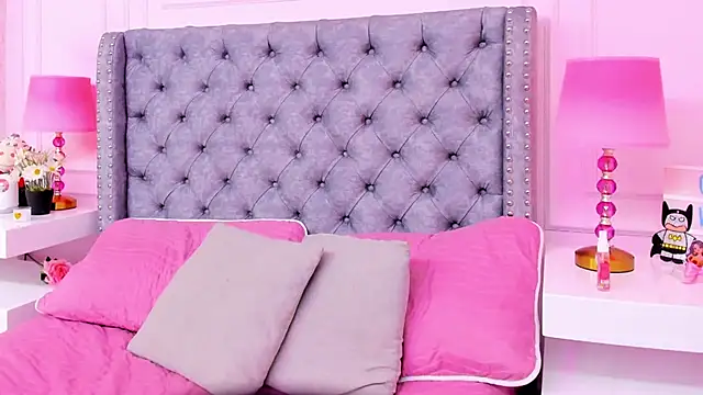 HaileeRoberts online show from 14, 3, 2025