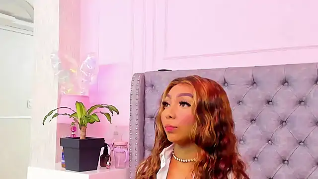 HaileeRoberts online show from 20, 3, 2026