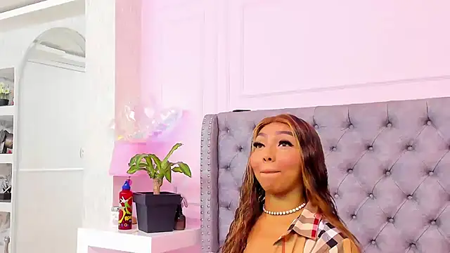 HaileeRoberts online show from 4, 4, 2026