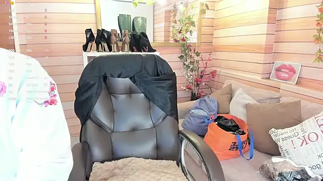 Victoria collins 1 online show from 25, 3, 2026