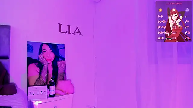 Snapshot of Lia_johnsonn chatting on 15, 10, 2025 Lia johnsonn online show from 15, 10, 2025