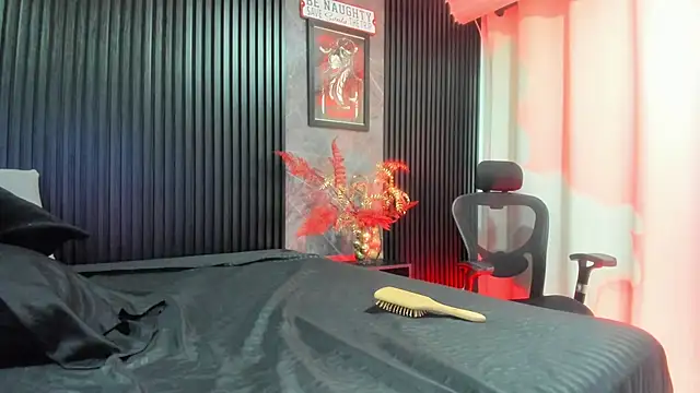 Snapshot of BambiiQueen chatting on 23, 12, 2024 BambiiQueen online show from 23, 12, 2024