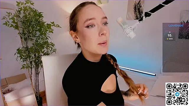 Snapshot of AngelPaull chatting on 27, 10, 2025 AngelPaull online show from 27, 10, 2025