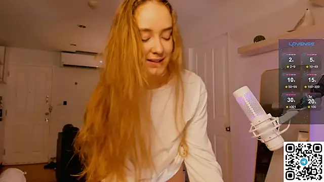 Snapshot of AngelPaull chatting on 18, 11, 2025 AngelPaull online show from 18, 11, 2025