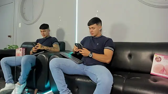 Snapshot of Cristopher_strong chatting on 14, 1, 2025 Cristopher strong online show from 14, 1, 2025