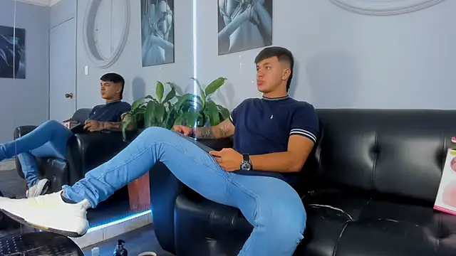 Snapshot of Cristopher_strong chatting on 10, 2, 2025 Cristopher strong online show from 10, 2, 2025