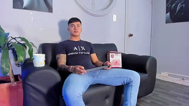 Snapshot of Cristopher_strong chatting on 22, 3, 2025 Cristopher strong online show from 22, 3, 2025