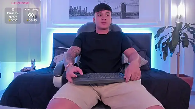 Snapshot of Cristopher_strong chatting on 9, 11, 2025 Cristopher strong online show from 9, 11, 2025