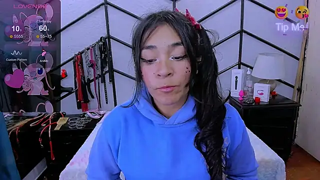 Snapshot of AlanaLuck chatting on 22, 3, 2025 AlanaLuck online show from 22, 3, 2025