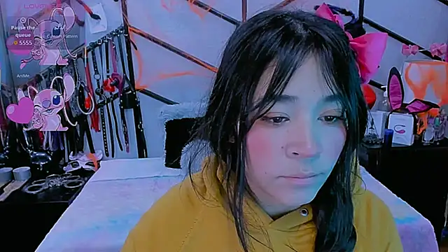 Snapshot of AlanaLuck chatting on 30, 10, 2025 AlanaLuck online show from 30, 10, 2025