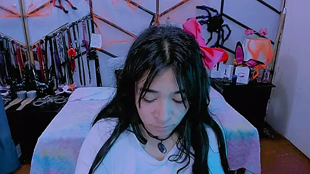 Snapshot of AlanaLuck chatting on 31, 10, 2025 AlanaLuck online show from 31, 10, 2025