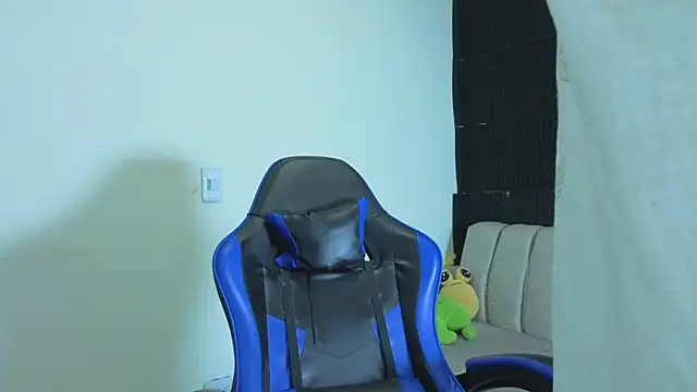 Snapshot of Demitryo chatting on 23, 9, 2025 Demitryo online show from 23, 9, 2025