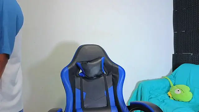 Snapshot of Demitryo chatting on 24, 10, 2025 Demitryo online show from 24, 10, 2025