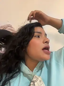 lolaa staars online show from 25, 10, 2025