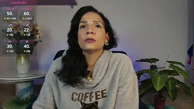 Snapshot of Elliee_ chatting on 21, 1, 2025 Elliee online show from 21, 1, 2025