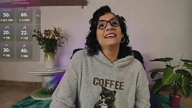 Snapshot of Elliee_ chatting on 26, 1, 2025 Elliee online show from 26, 1, 2025