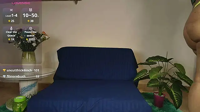 Snapshot of Elliee_ chatting on 31, 1, 2025 Elliee online show from 31, 1, 2025