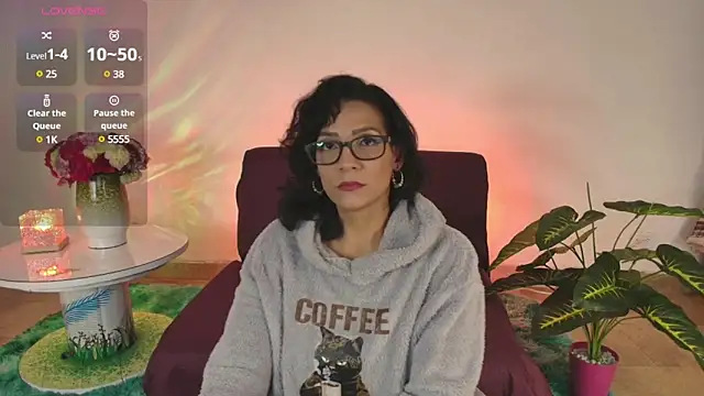 Snapshot of Elliee_ chatting on 3, 3, 2025 Elliee online show from 3, 3, 2025