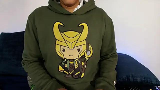 Snapshot of Elliee_ chatting on 5, 12, 2025 Elliee online show from 5, 12, 2025