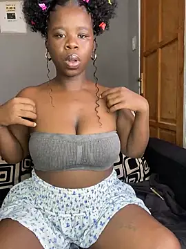 Snapshot of DarkBerry87 chatting on 25, 2, 2025 DarkBerry87 online show from 25, 2, 2025