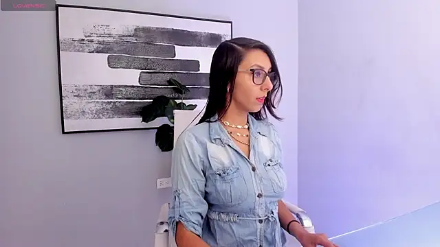 Snapshot of luna_willians chatting on 5, 3, 2025 luna willians online show from 5, 3, 2025