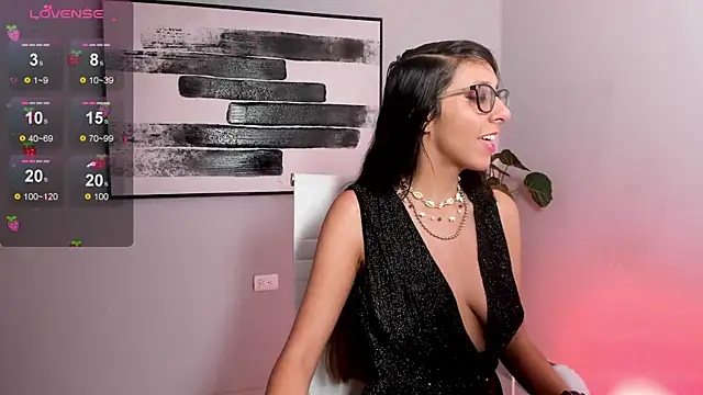 Snapshot of luna_willians chatting on 6, 3, 2025 luna willians online show from 6, 3, 2025