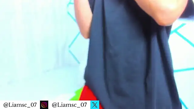 Snapshot of liam_scott77 chatting on 27, 11, 2025 liam scott77 online show from 27, 11, 2025