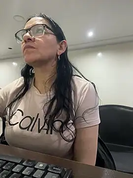 Freya Artemisa online show from 14, 4, 2026