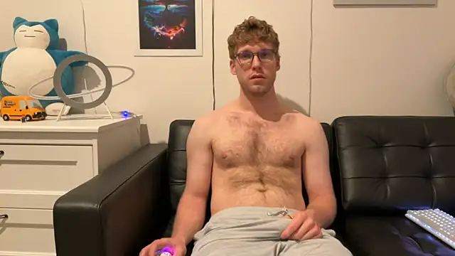 Snapshot of BlueEyedTallGuy94 chatting on 11, 12, 2024 BlueEyedTallGuy94 online show from 11, 12, 2024