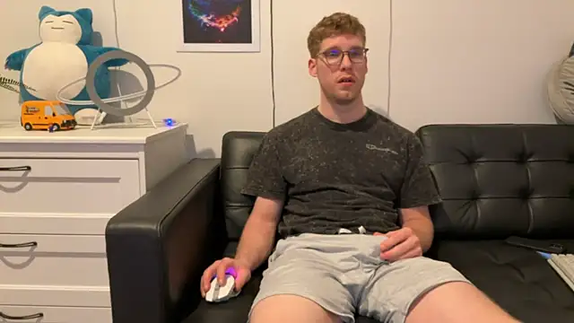 Snapshot of BlueEyedTallGuy94 chatting on 24, 12, 2024 BlueEyedTallGuy94 online show from 24, 12, 2024