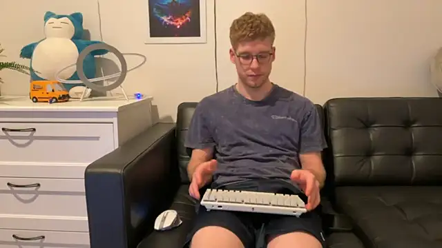 Snapshot of BlueEyedTallGuy94 chatting on 26, 12, 2024 BlueEyedTallGuy94 online show from 26, 12, 2024