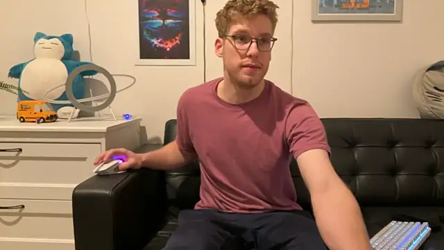 Snapshot of BlueEyedTallGuy94 chatting on 1, 1, 2025 BlueEyedTallGuy94 online show from 1, 1, 2025