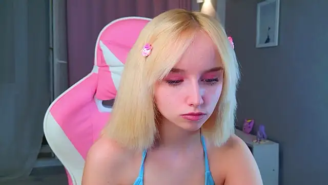 b4by LoL1 online show from 27, 3, 2026