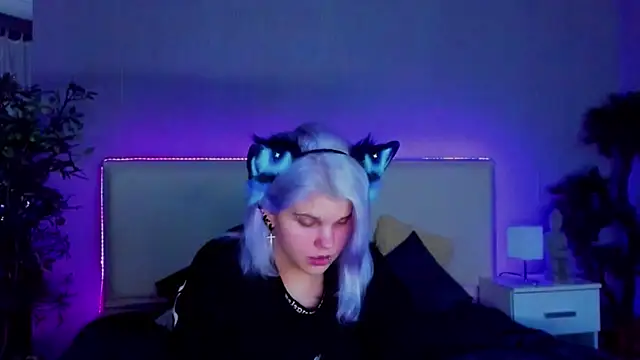 Snapshot of JoannLowe chatting on 26, 1, 2025 JoannLowe online show from 26, 1, 2025